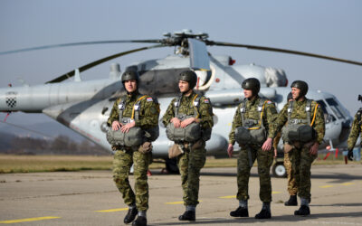 Padobranski skokovi kadeta, budućih vojnih pilota