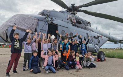 Posjeta učenika OŠ Nikole Tesle 194. eskadrili višenamjenskih helikoptera