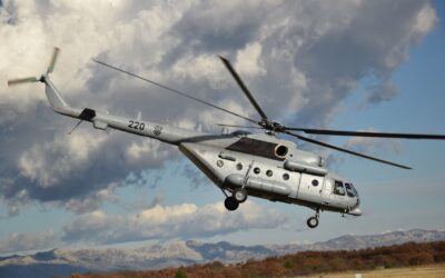 Helikopter HRZ-a u akciji izvlačenja tijela preminule osobe na području Omiške Dinare