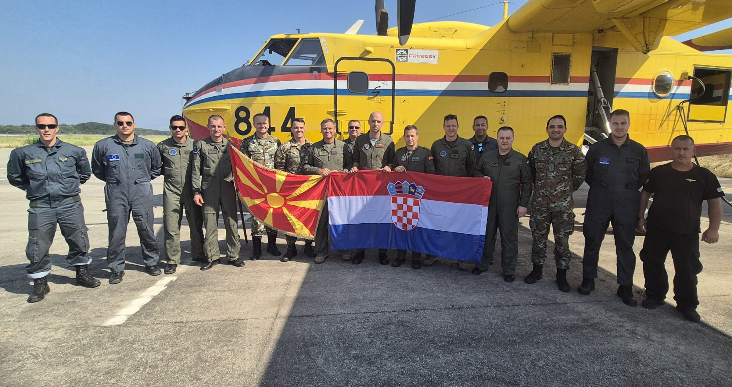 2024-07-21-canadiar-posade